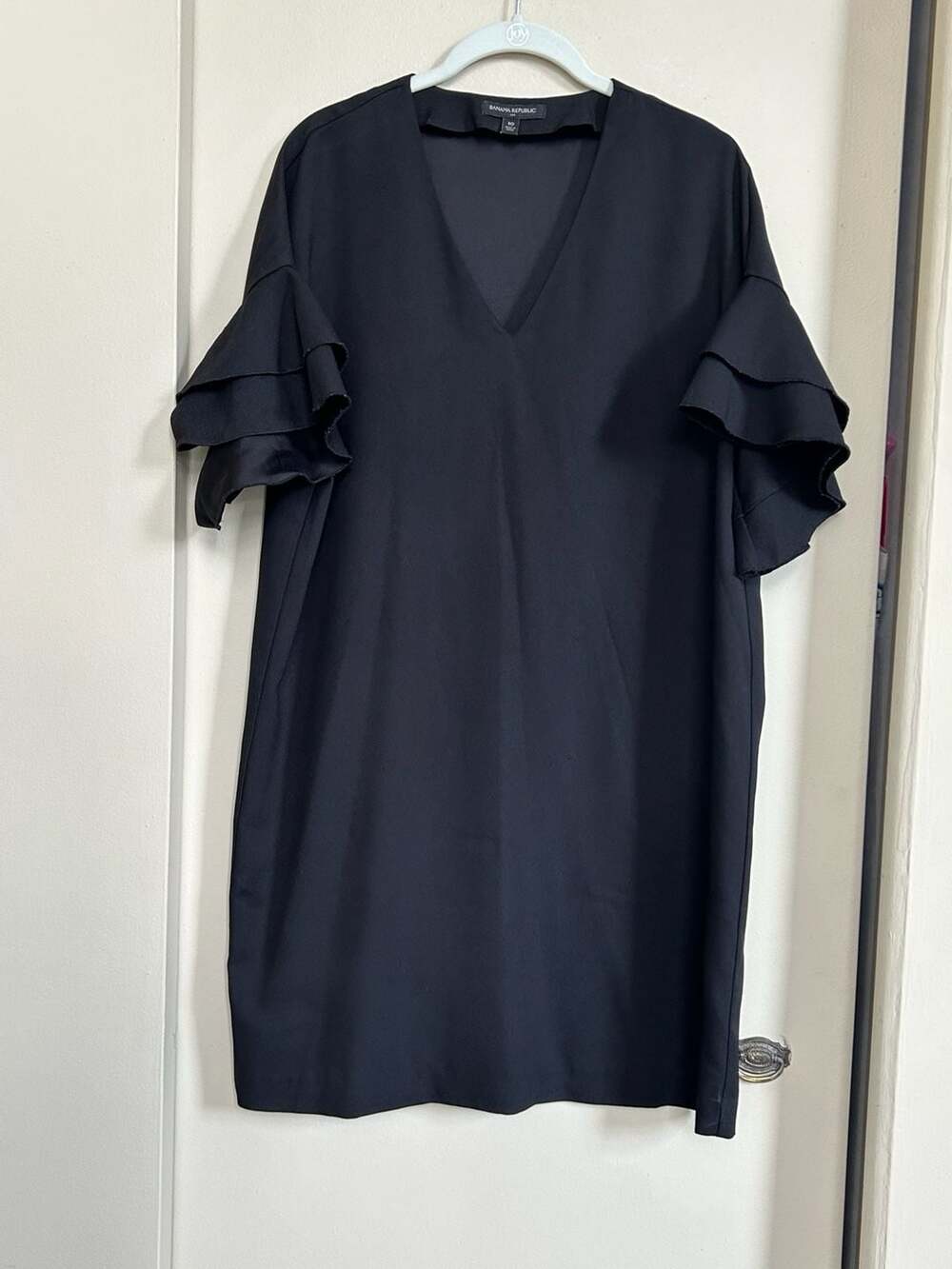 Banana Republic Black V-Neck Shift Dress with Layered Flutter Sleeves Size 10